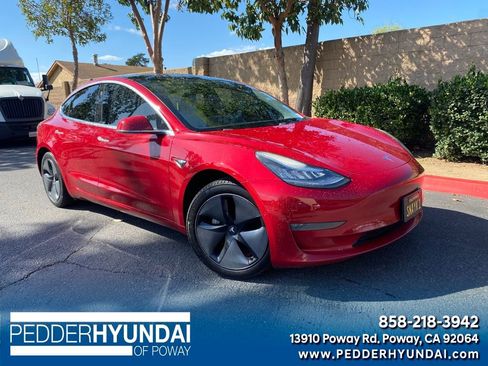 Used 2019 Tesla Model 3 Standard Range image 1