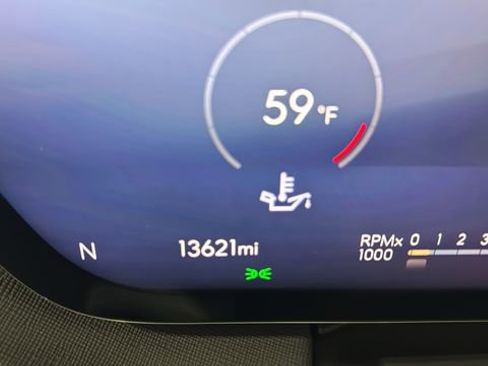 Used 2025 Buick Enclave Preferred image 6