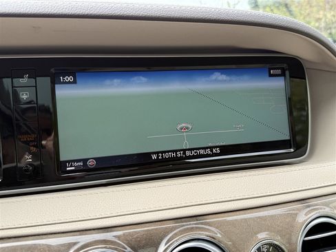 Used 2015 Mercedes-Benz S 550 4MATIC Sedan w/ Premium 1 Package image 20