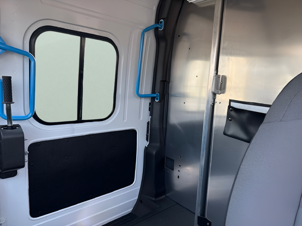 Used 2024 RAM ProMaster 3500 w/ Delivery Van Package FWD image 13