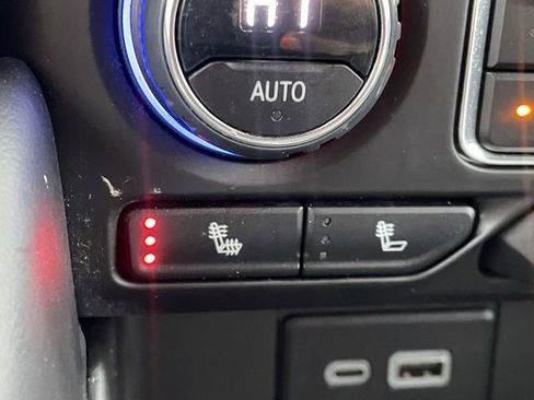 Used 2023 Chevrolet Suburban LT image 15