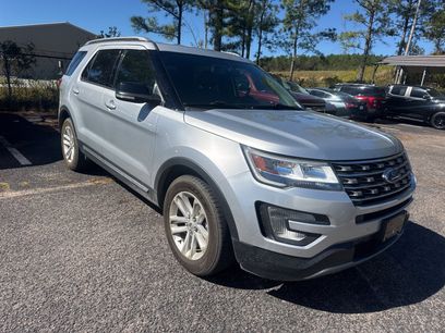 Certified 2017 Ford Explorer XLT w/ Equipment Group 202A