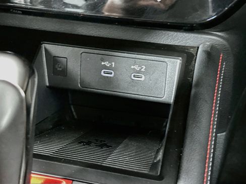 Used 2025 Nissan Kicks SR FWD image 26