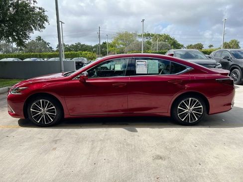 Certified 2025 Lexus ES 300h w/ Premium Package FWD image 4