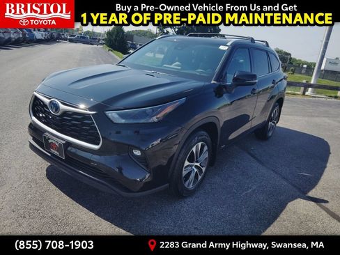 Used 2022 Toyota Highlander XLE AWD/4WD image 3