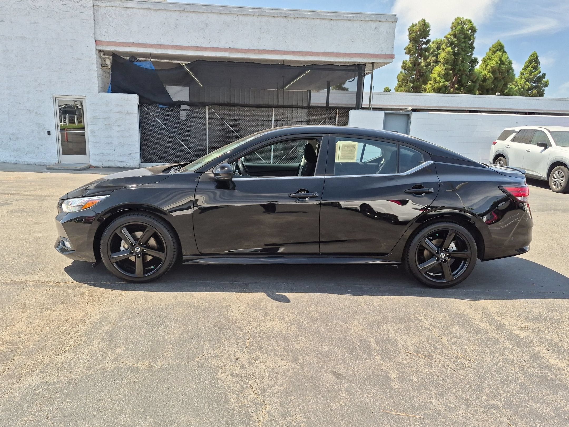 Used 2022 Nissan Sentra SR w/ Midnight Edition FWD image 4