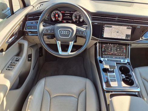 Used 2022 Audi Q7 Premium Plus image 2