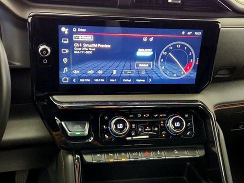 Used 2023 GMC Sierra 1500 AT4 w/ AT4 Premium Package AWD/4WD image 18