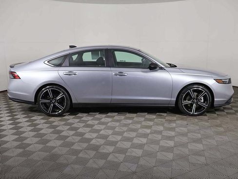 Used 2025 Honda Accord Sport image 18