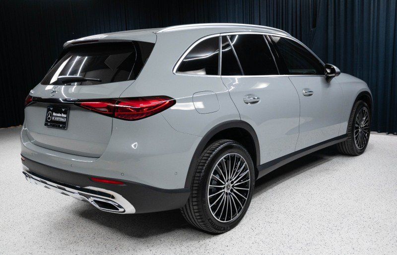 New 2027 Mercedes-Benz GLC 300 image 5