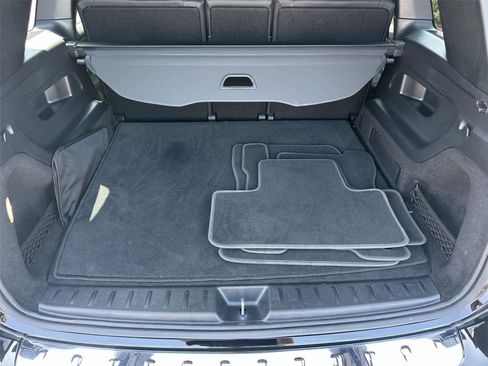 Used 2023 Mercedes-Benz EQB 250+ w/ Exclusive Package image 20