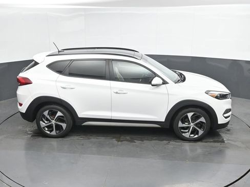 Used 2017 Hyundai Tucson Value AWD/4WD image 26