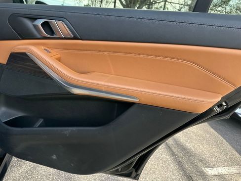 Used 2023 BMW X7 xDrive40i w/ M Sport Package image 34