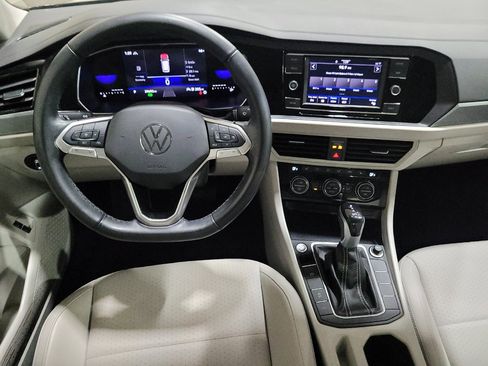 Used 2023 Volkswagen Jetta SE FWD image 22