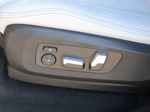 Used 2024 BMW X5 sDrive40i w/ Premium Package image 28