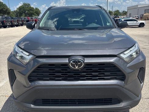 Used 2025 Toyota RAV4 LE AWD/4WD image 2