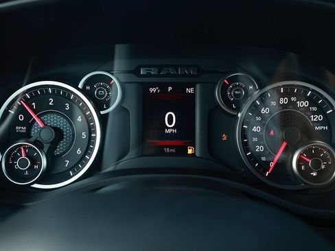 New 2026 RAM 1500 Express AWD/4WD image 17