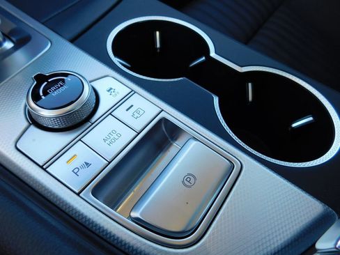 Used 2026 Genesis G70 2.5T Prestige image 25