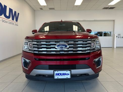 Used 2019 Ford Expedition Limited w/ Equipment Group 301A AWD/4WD image 3