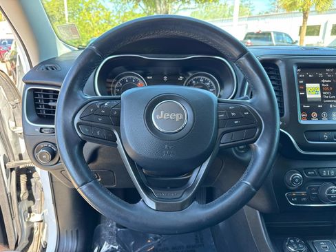 Used 2019 Jeep Cherokee Trailhawk AWD/4WD image 28