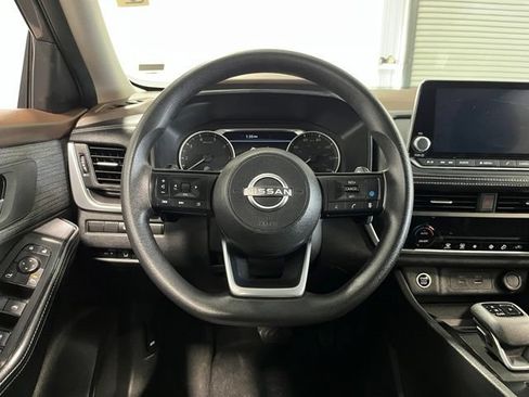 Used 2023 Nissan Rogue SV FWD image 21