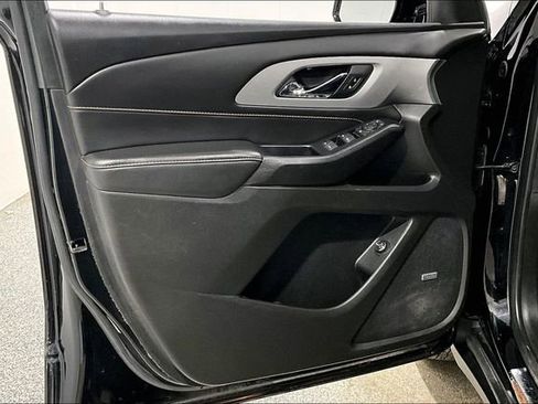Used 2021 Chevrolet Traverse RS image 21