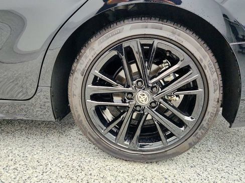 Used 2025 Toyota Camry SE image 9