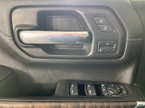 Used 2021 GMC Sierra 3500 Denali w/ Denali Ultimate Package image 28