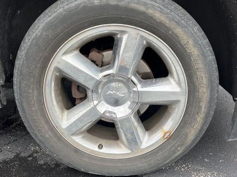 Used 2016 Chevrolet Suburban LTZ image 26