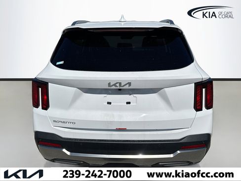 New 2026 Kia Sorento S FWD image 4