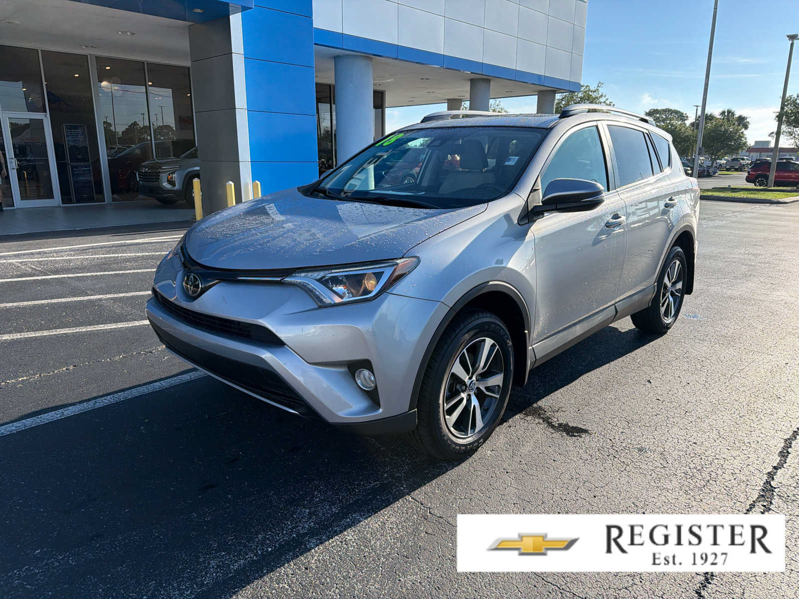 Used 2018 Toyota RAV4 XLE w/ Plus Extra Value Package AWD/4WD image 1