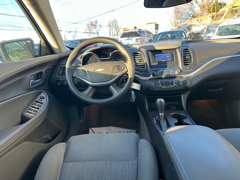 Used 2014 Chevrolet Impala LS w/ LS Convenience Package image 13