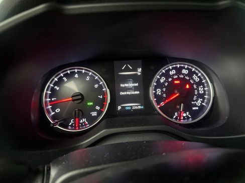 Used 2021 Toyota RAV4 XLE Premium FWD image 6