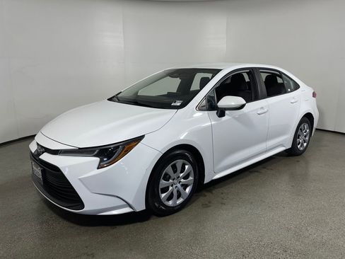 Certified 2023 Toyota Corolla LE FWD image 7