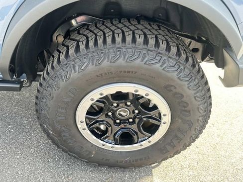 New 2025 Ford Bronco Badlands image 16