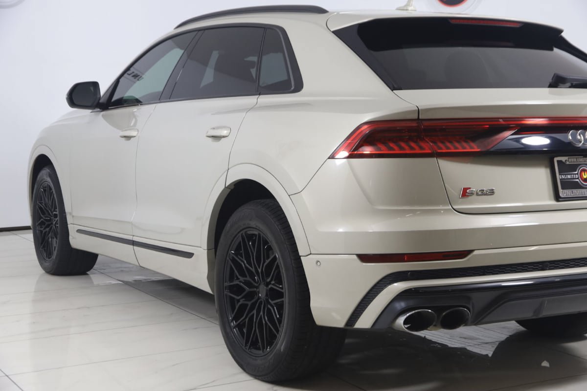 Used 2021 Audi SQ8 Prestige AWD/4WD image 25