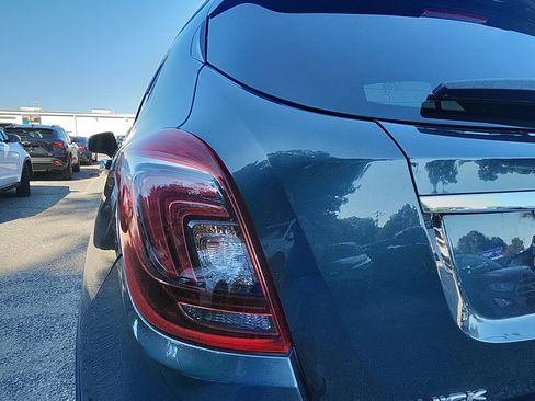 Used 2018 Buick Encore Preferred FWD image 10