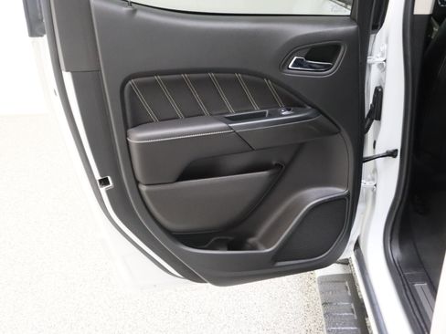 Used 2022 GMC Canyon Denali RWD image 26