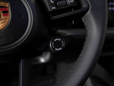 New 2026 Porsche Cayenne image 26