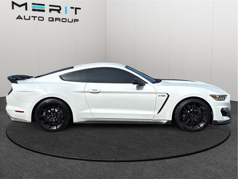 Used 2016 Ford Mustang Shelby GT350 w/ Technology Package RWD image 10