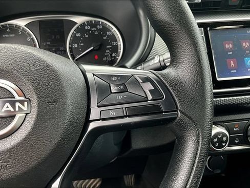 Used 2025 Nissan Kicks Play S FWD image 11