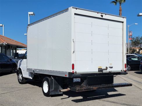 Used 2020 GMC Savana 3500 image 6