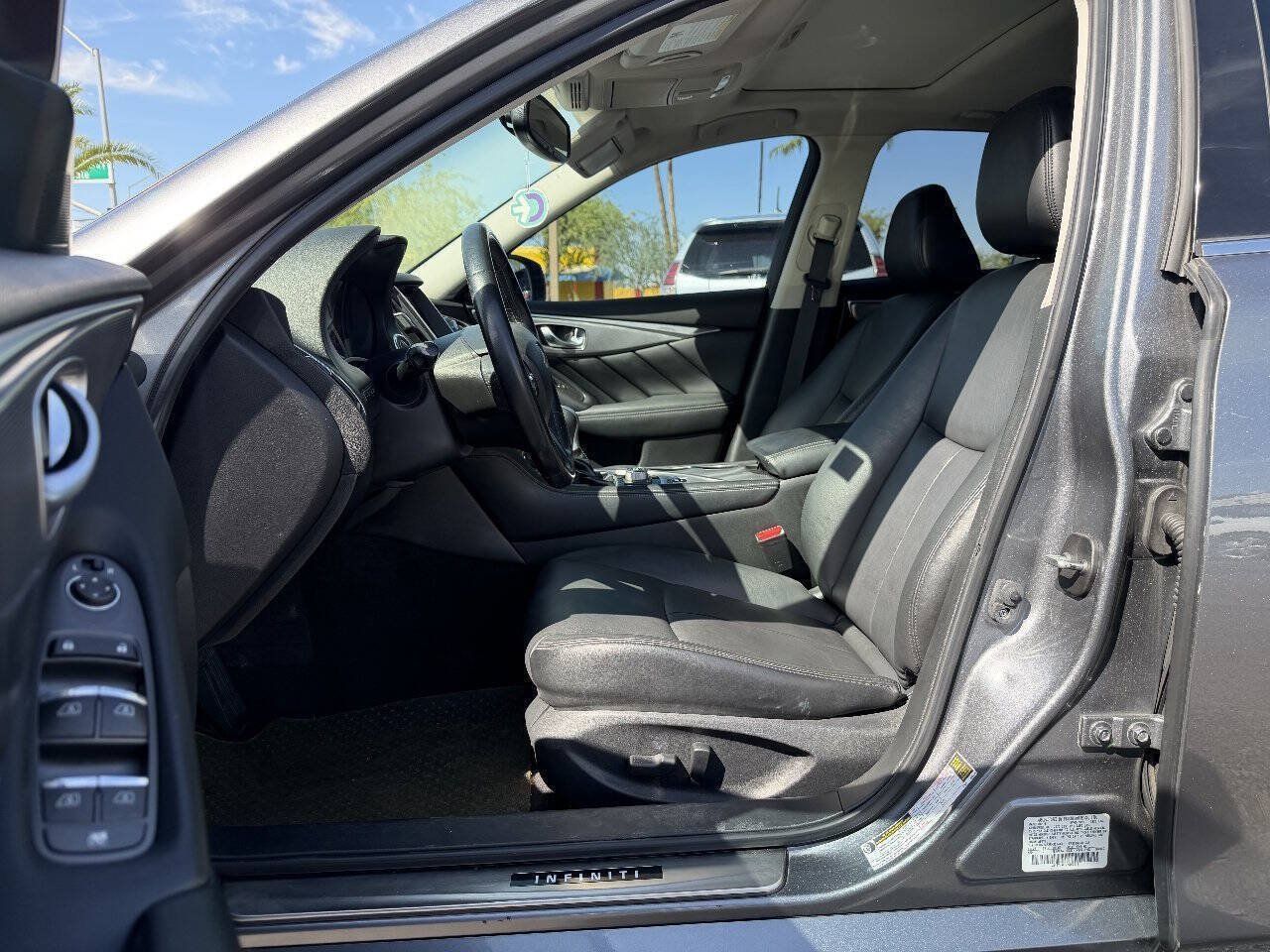 Used 2015 INFINITI Q50 Premium w/ Navigation Package RWD image 9