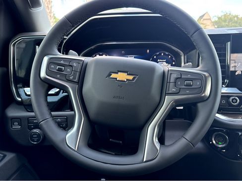 New 2026 Chevrolet Silverado 1500 LT w/ Convenience Package II AWD/4WD image 13