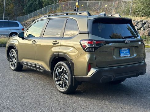 Certified 2025 Subaru Forester Limited image 3