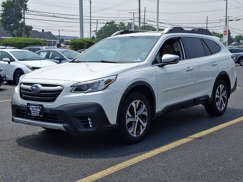 Used 2020 Subaru Outback Touring AWD/4WD image 3