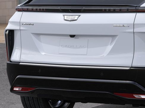 New 2026 Cadillac Lyriq Signature Luxury AWD/4WD image 14