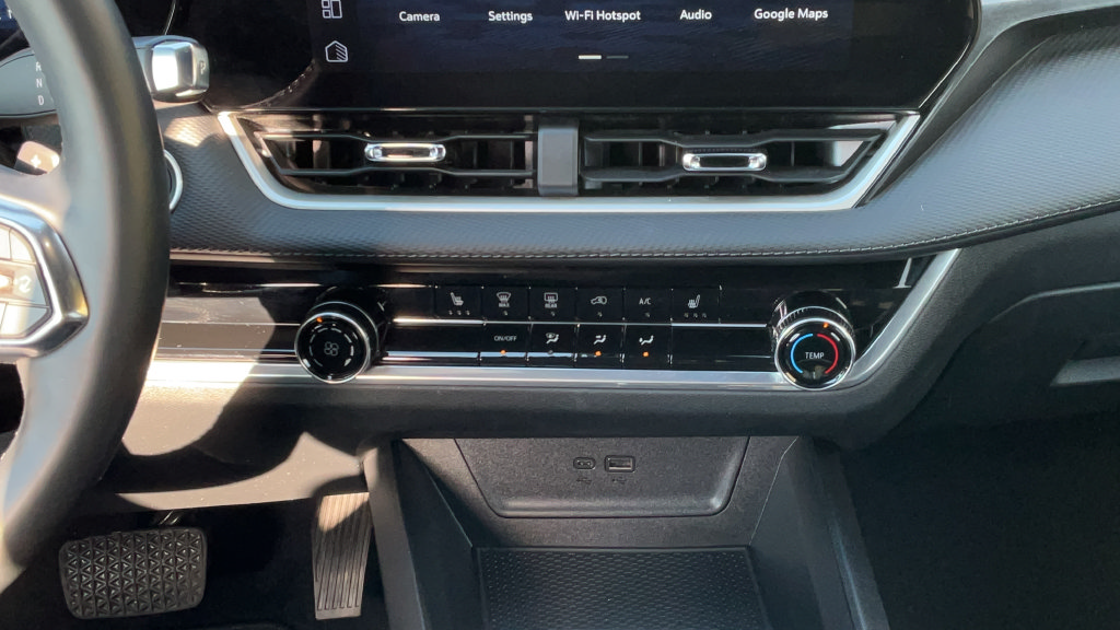 Used 2026 Chevrolet Equinox LT AWD/4WD image 21