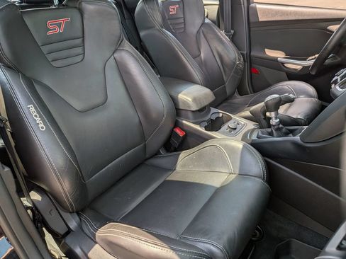 Used 2014 Ford Focus ST w/ Equipment Group 202A FWD image 31