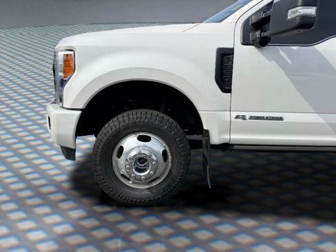 Used 2019 Ford F350 Platinum w/ Platinum Ultimate Package AWD/4WD image 17